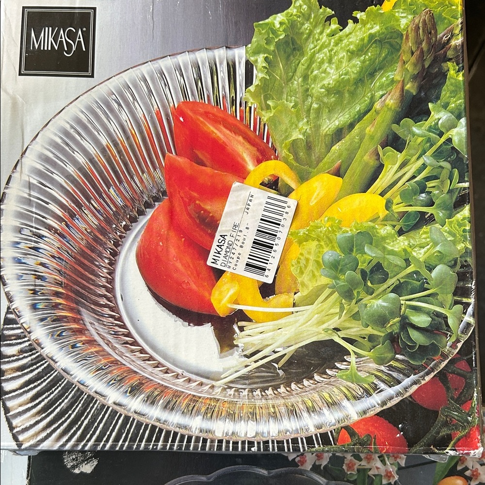 Mikasa Clear Ribbed Glass Serving Bowl with Shiny Finish